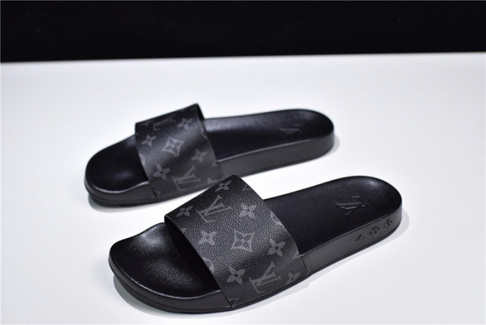 L1VV SANDALS
