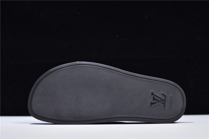 L1VV SANDALS