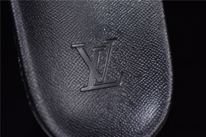 L1VV SANDALS