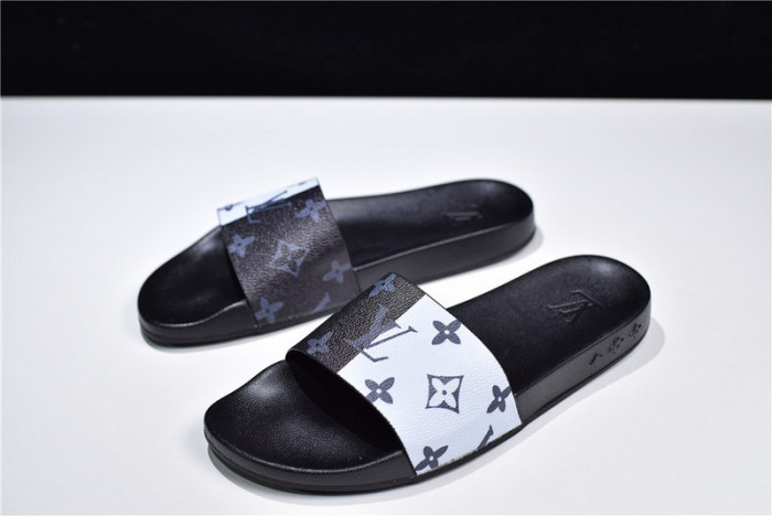 L1VV SANDALS