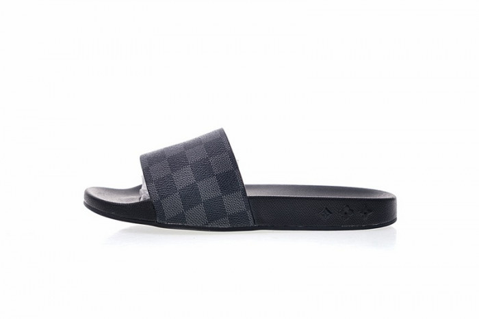 L1VV SANDALS
