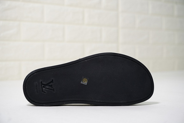 L1VV SANDALS