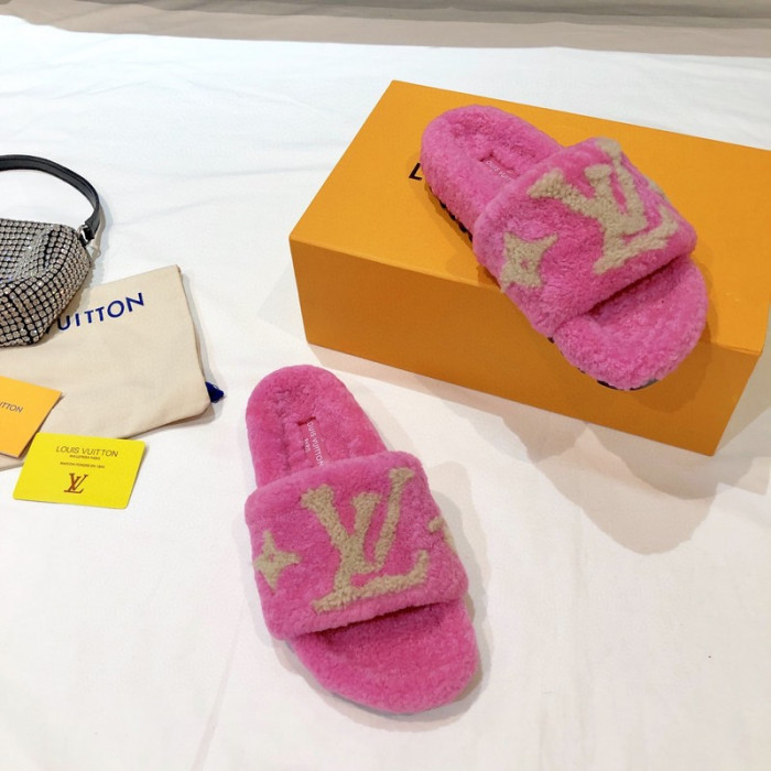 L1VV SANDALS