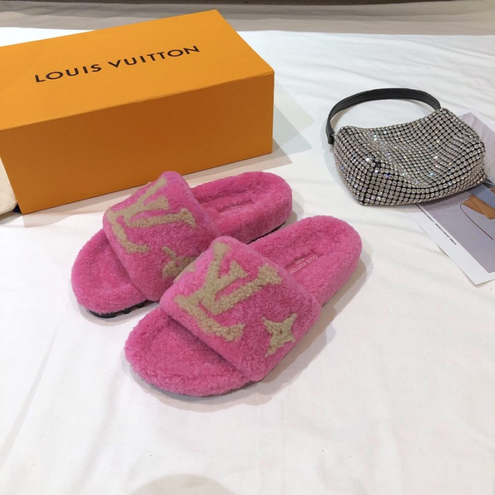 L1VV SANDALS