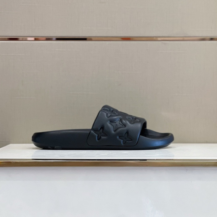 L1VV SANDALS