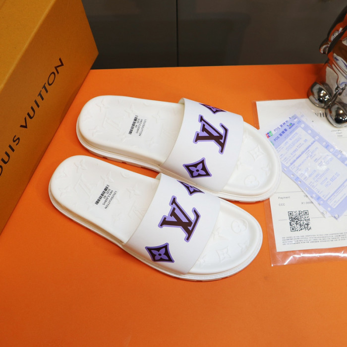 L1VV SANDALS