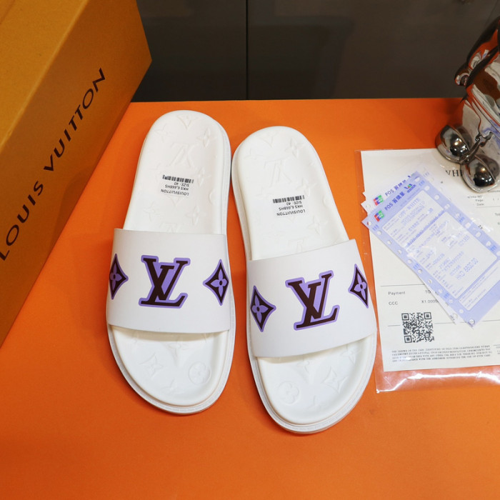 L1VV SANDALS