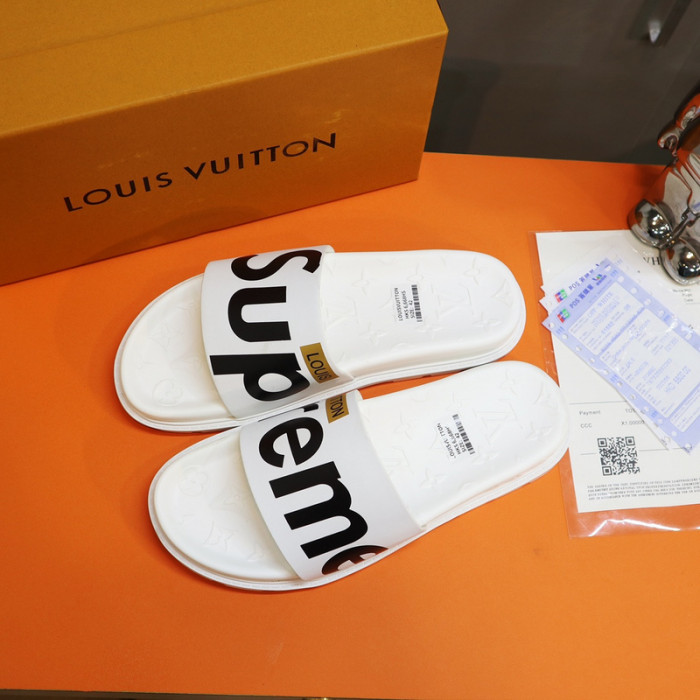 L1VV SANDALS