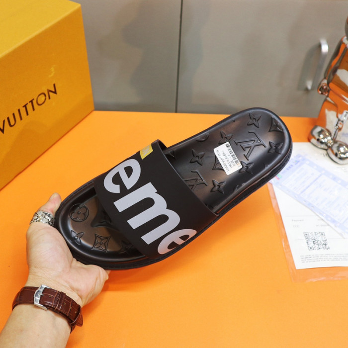 L1VV SANDALS