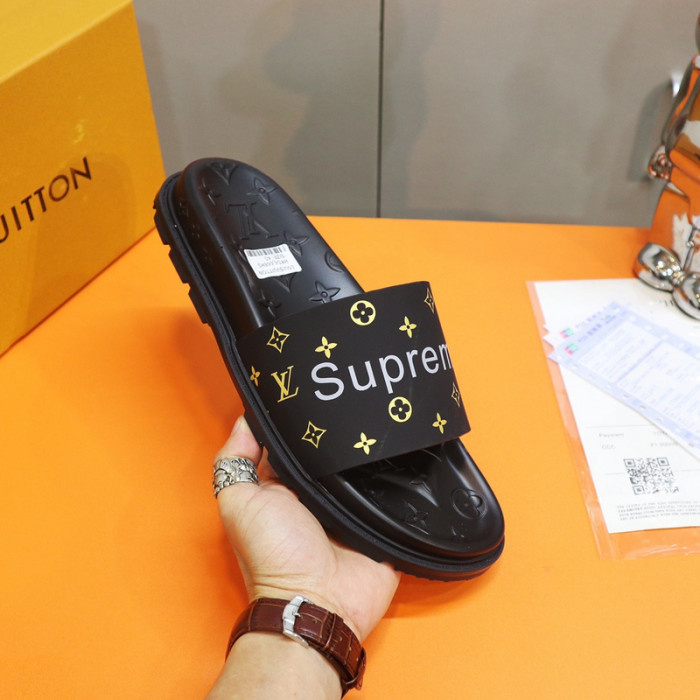 L1VV SANDALS