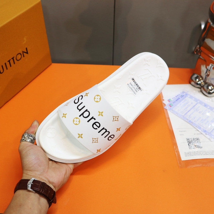 L1VV SANDALS