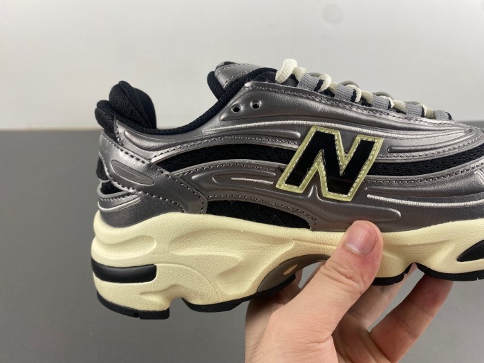 New Balance 1000 Silver Metallic M1000SL