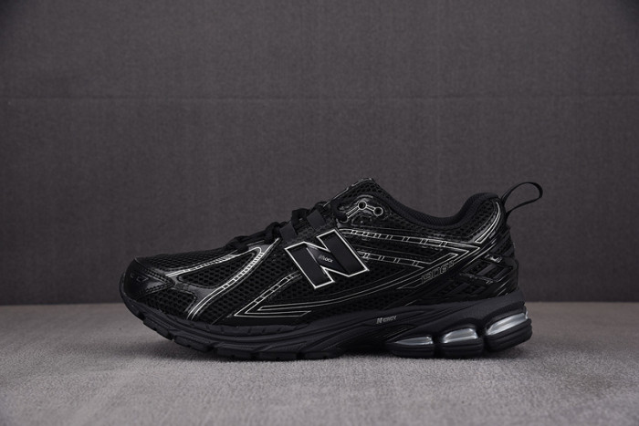 New Balance 1906R Black Grey M1906RCH