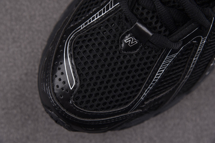 New Balance 1906R Black Grey M1906RCH