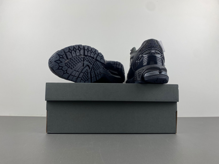 New Balance 1906R Low Black Metallic Silver M1906RJB