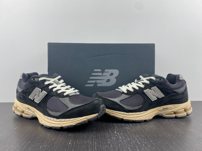 New Balance 2002R Black Dark Grey M2002RHO