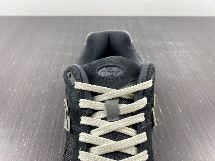 New Balance 2002R Black Dark Grey M2002RHO