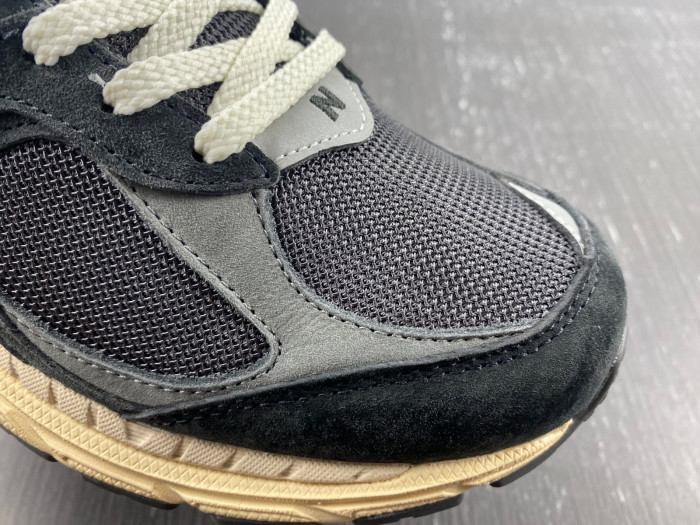 New Balance 2002R Black Dark Grey M2002RHO