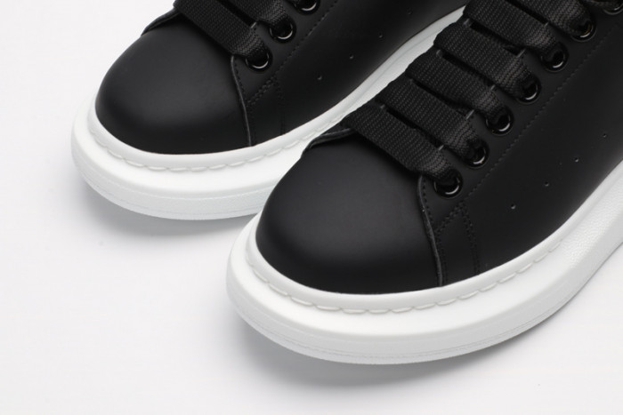 ALEXANDER MCQUEEN SNEAKERS