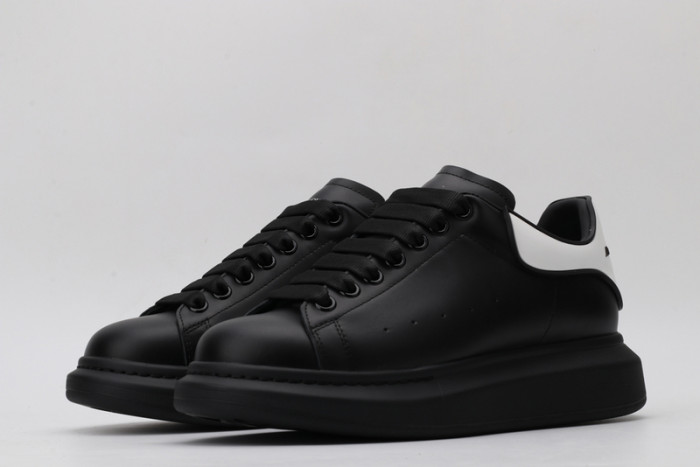 ALEXANDER MCQUEEN SNEAKERS