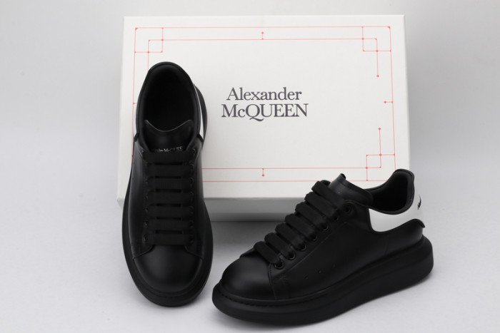 ALEXANDER MCQUEEN SNEAKERS