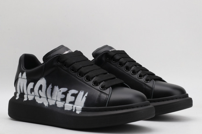 ALEXANDER MCQUEEN SNEAKERS