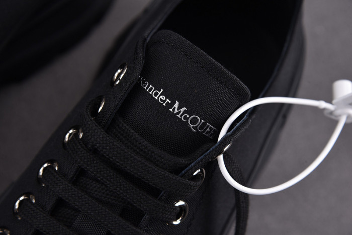 ALEXANDER MCQUEEN Sneaker