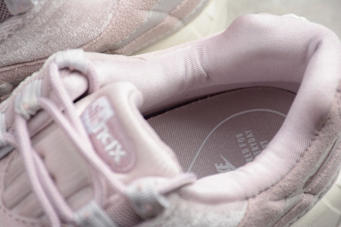 Nike AIR MAX 95 DELUXE “PARTICLE ROSE”  Particle Rose AA1103-600