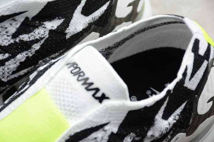 Nike Air VaporMax Moc 2 Acronym Light Bone AQ0996-001