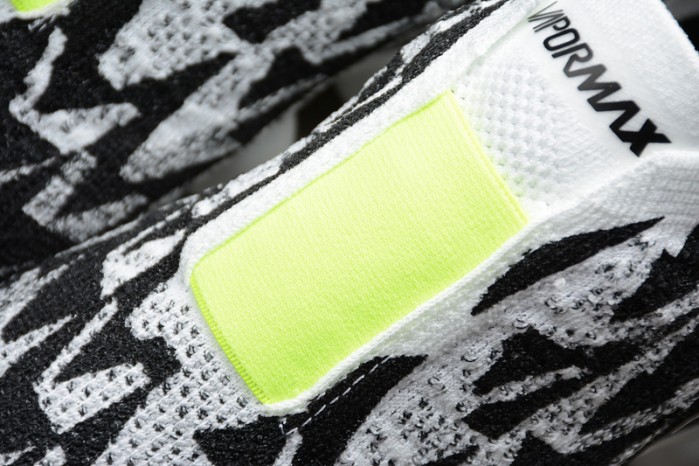 Nike Air VaporMax Moc 2 Acronym Light Bone AQ0996-001