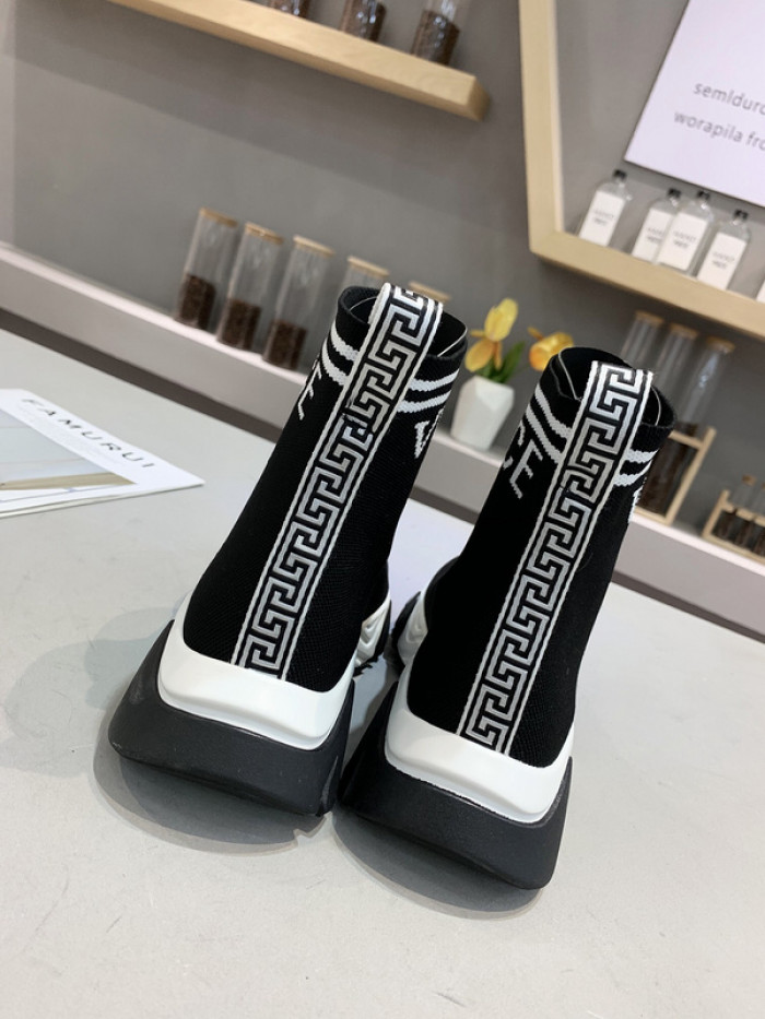VERSA SNEAKERS