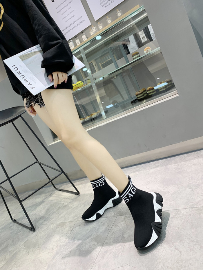 VERSA SNEAKERS