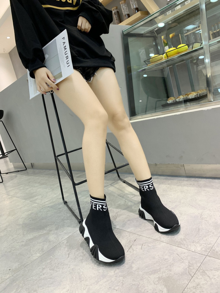 VERSA SNEAKERS