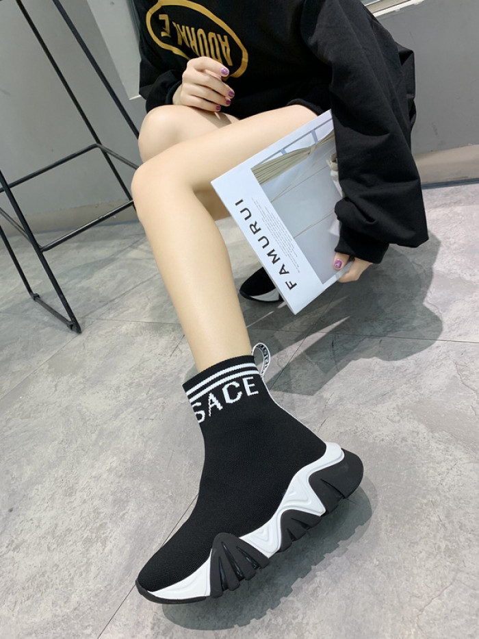 VERSA SNEAKERS