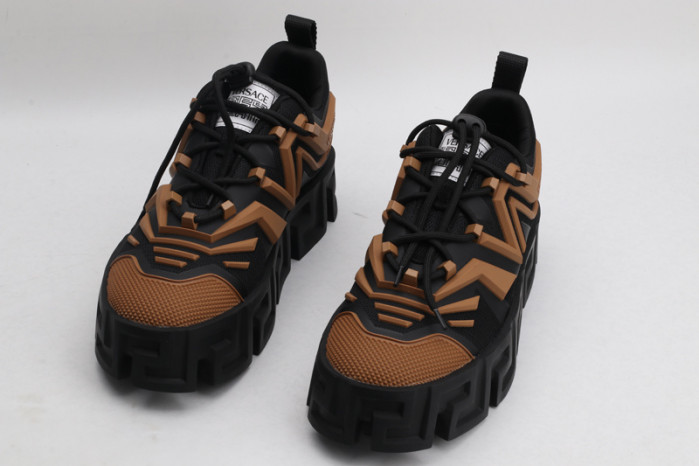 VERSA SNEAKERS
