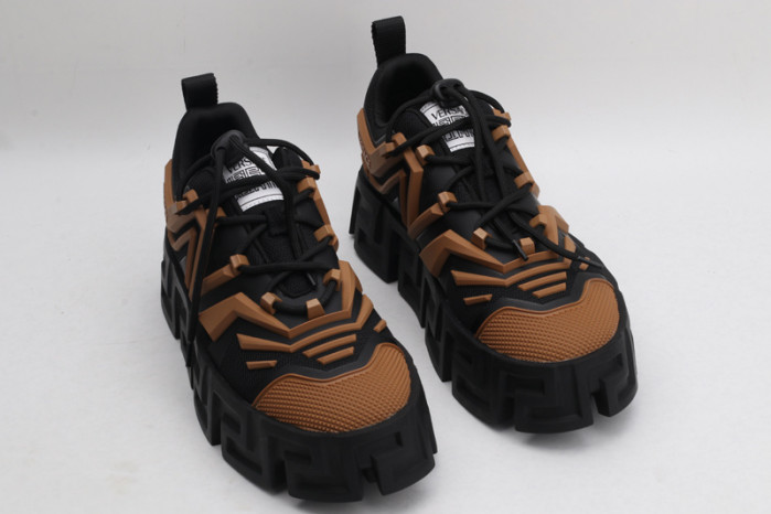 VERSA SNEAKERS