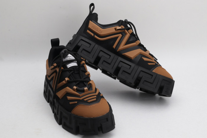VERSA SNEAKERS