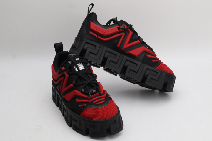 VERSA SNEAKERS