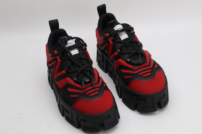 VERSA SNEAKERS