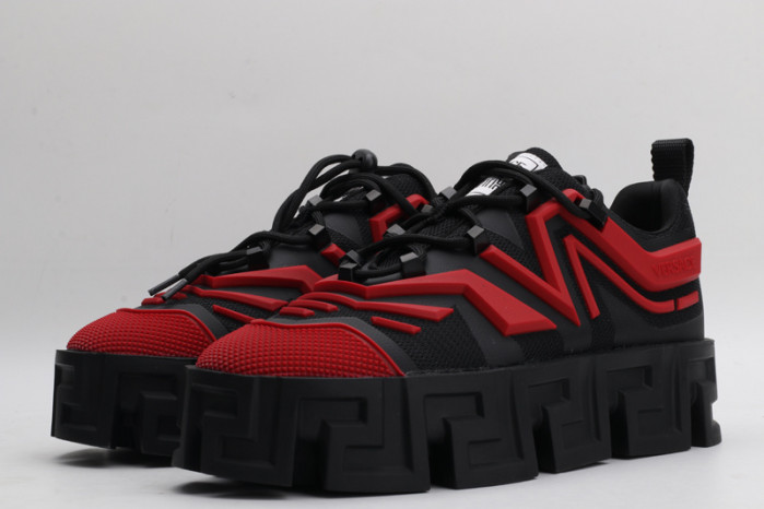 VERSA SNEAKERS