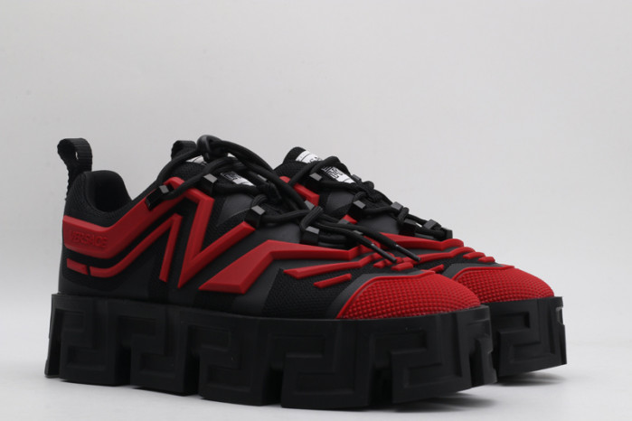 VERSA SNEAKERS
