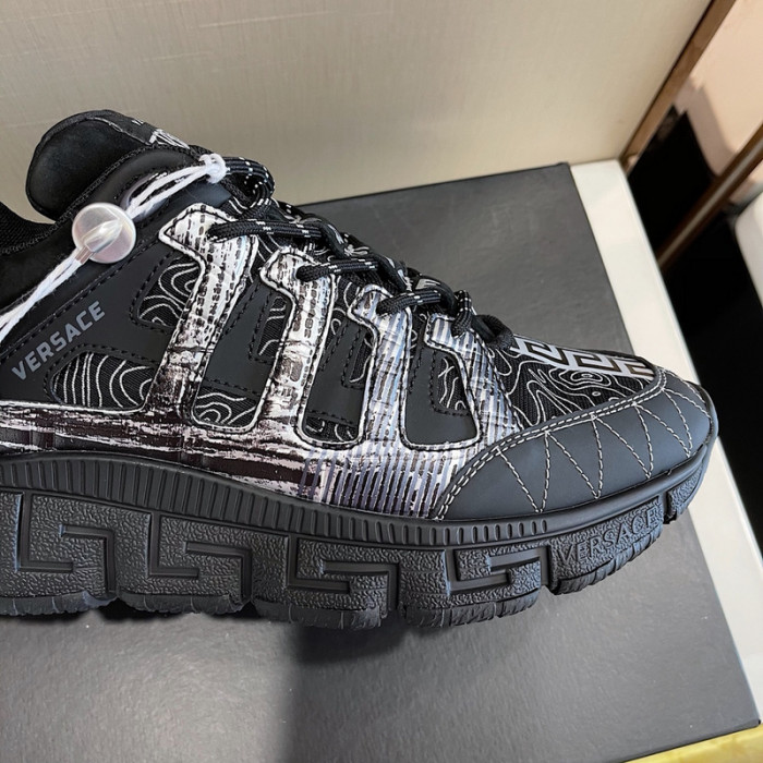 VERSA CHAIN REACTION SNEAKERS