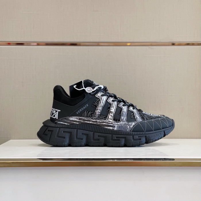 VERSA CHAIN REACTION SNEAKERS