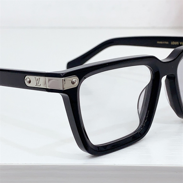 L1VV Sunglasses