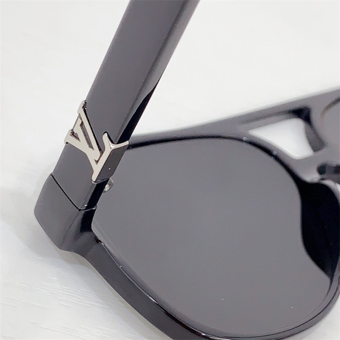 L1VV Sunglasses